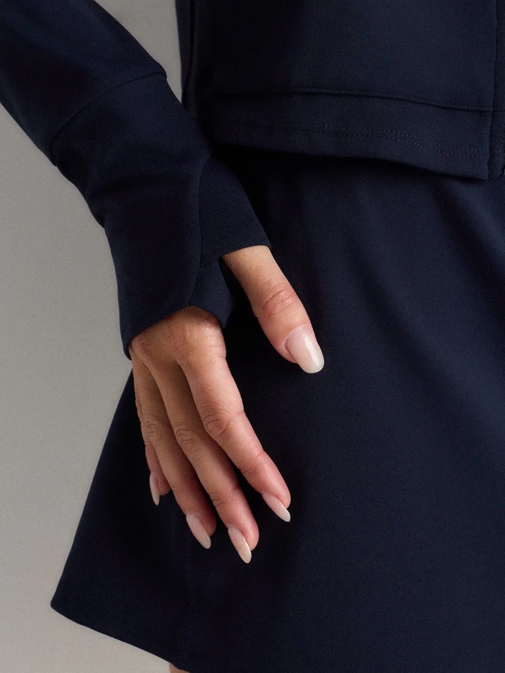 Quince Ultra-Form Hooded Crop Jacket in Deep Navy M - Picture 5 of 14
